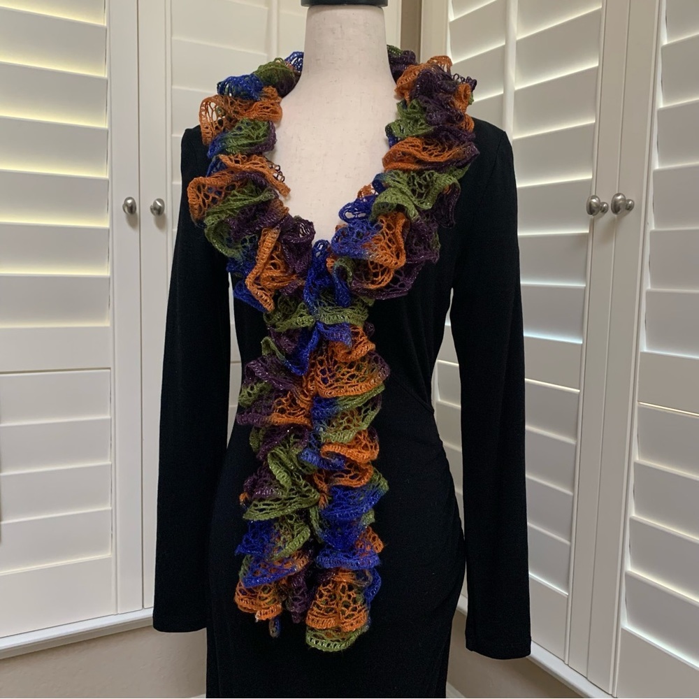 Artisan Handcrafted Ruffled Crochet / Knit Scarf - Picture 16 of 17